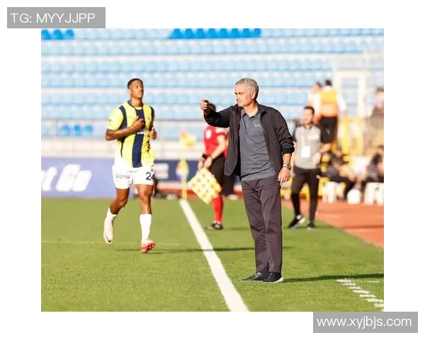 因场上冲突当场报仇的足球明星揭秘背后的真相与情感激荡 因场上冲突当场报仇的足球明星揭秘背后的真相与情感激荡