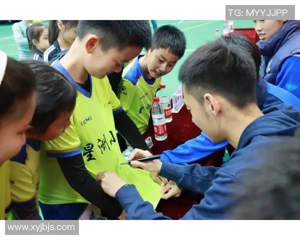 球星热心公益捐款助力足球事业发展弘扬体育精神传递社会温暖 球星热心公益捐款助力足球事业发展弘扬体育精神传递社会温暖