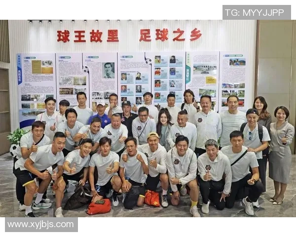 足球明星绽放光芒激励梦想,经典球员高清壁纸尽显球场英姿 足球明星绽放光芒激励梦想,经典球员高清壁纸尽显球场英姿