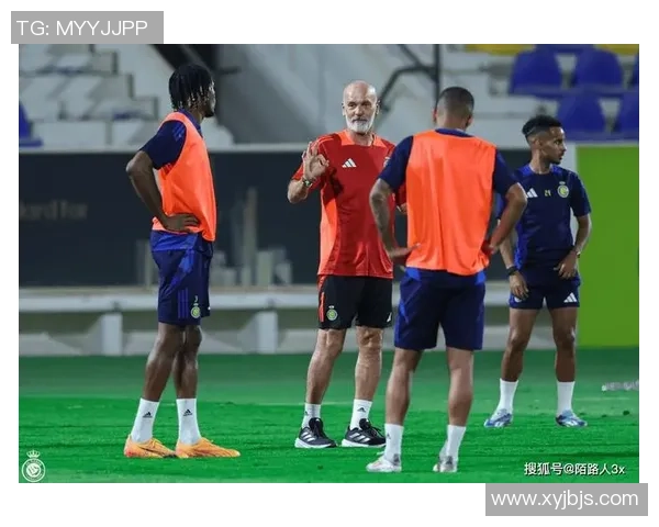 双星转会掀足坛热潮两大球员携手开启全新征程 双星转会掀足坛热潮两大球员携手开启全新征程